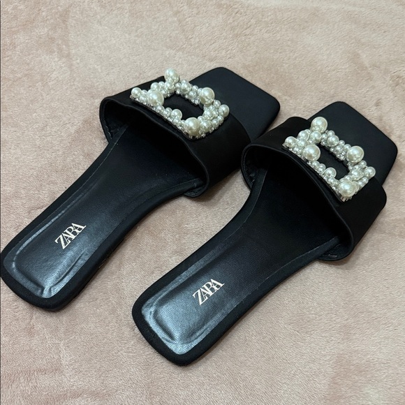 Zara Black Sandals with Pearl Accents Size 7 - Picture 3 of 4